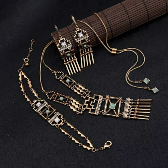 Antique Gold Look Metal Fringe Statement Necklace - Picture 2 of 5
